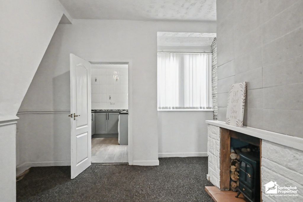 Property photo 3 of 12 Image 2