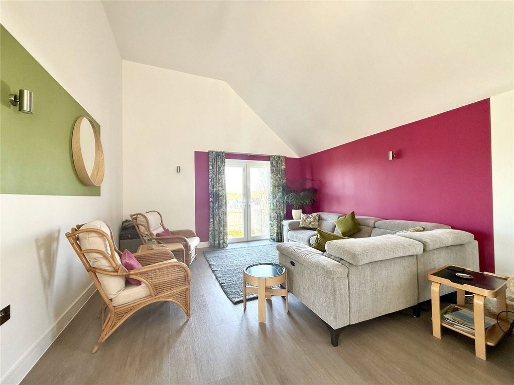 Property photo 3 of 18 Picture No. 19