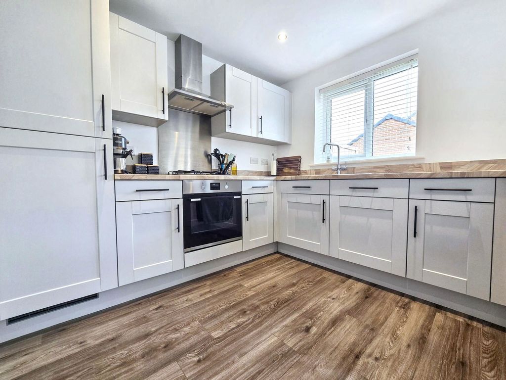 Property photo 3 of 30