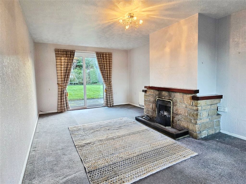 Property photo 2 of 18 Living Room