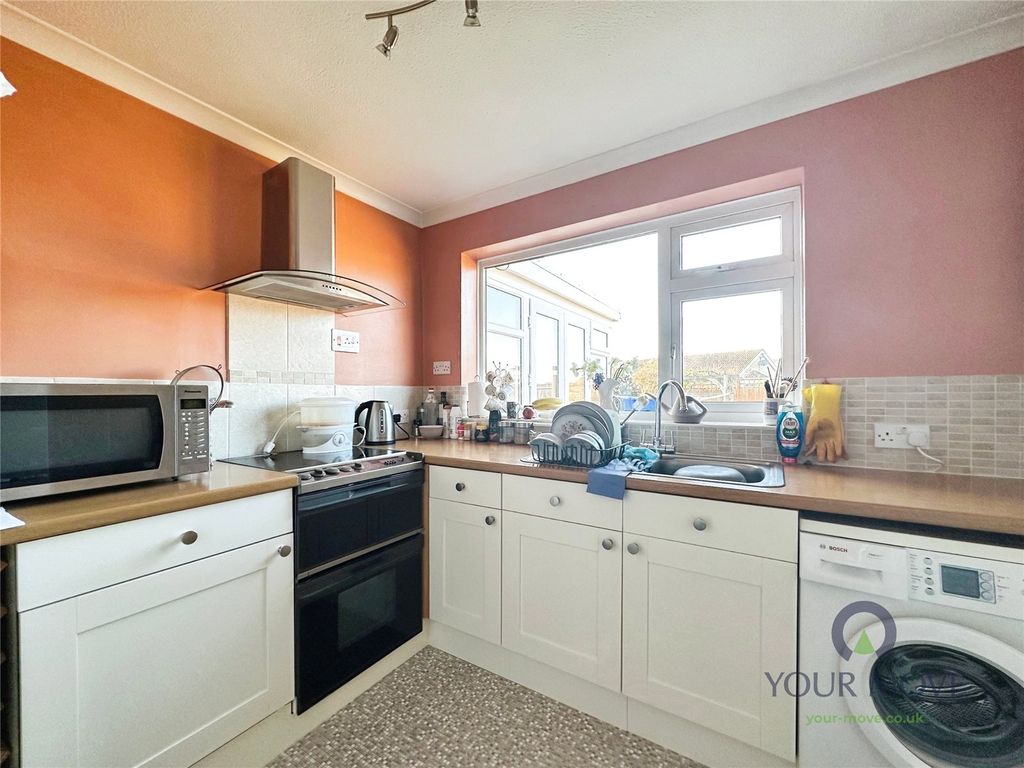 Property photo 3 of 22 Kitchen