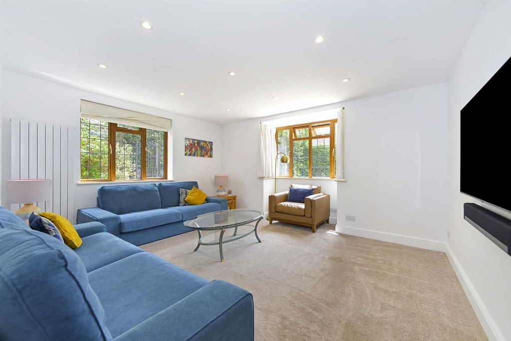 Property photo 3 of 22 Sketch_Ph4_6045321-1920.Jpg