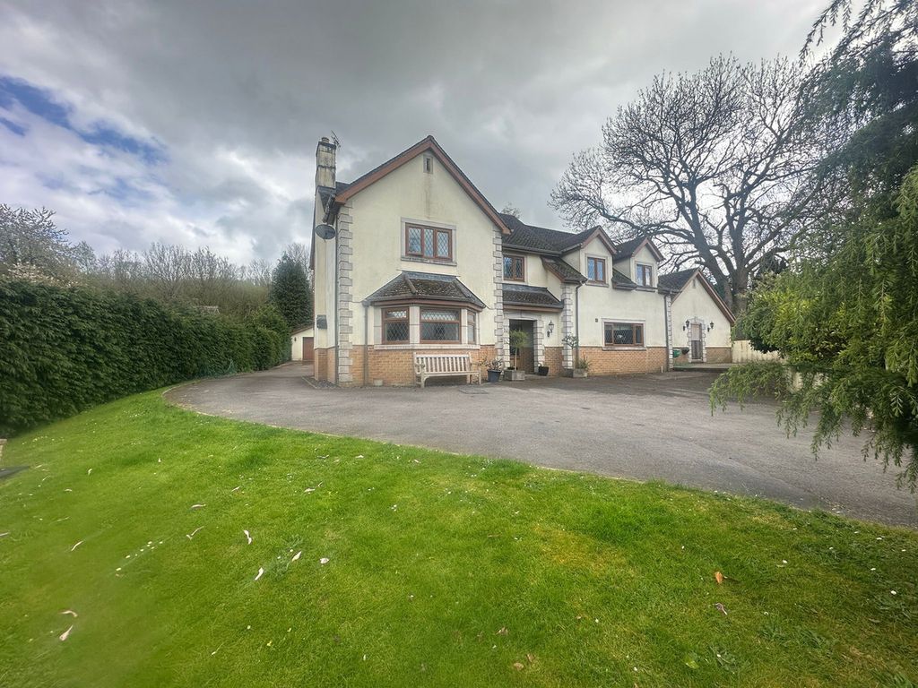 Property photo 1 of 45