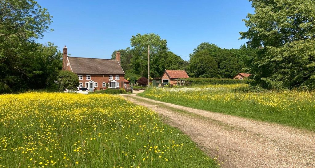 Property photo 2 of 38 Picture No. 36