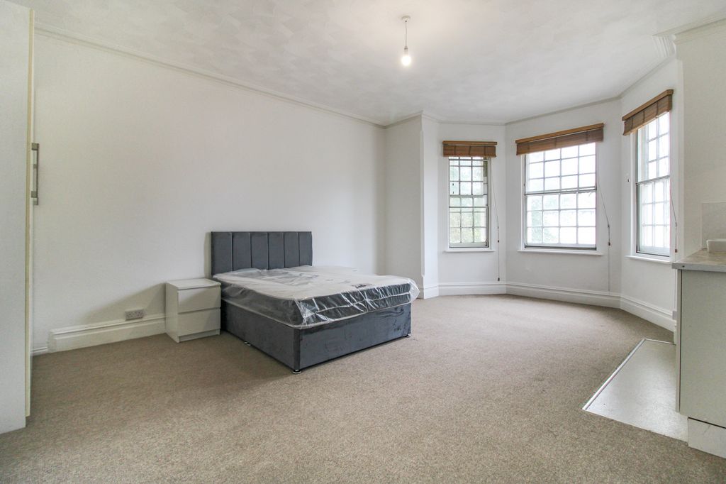 Property photo 2 of 4