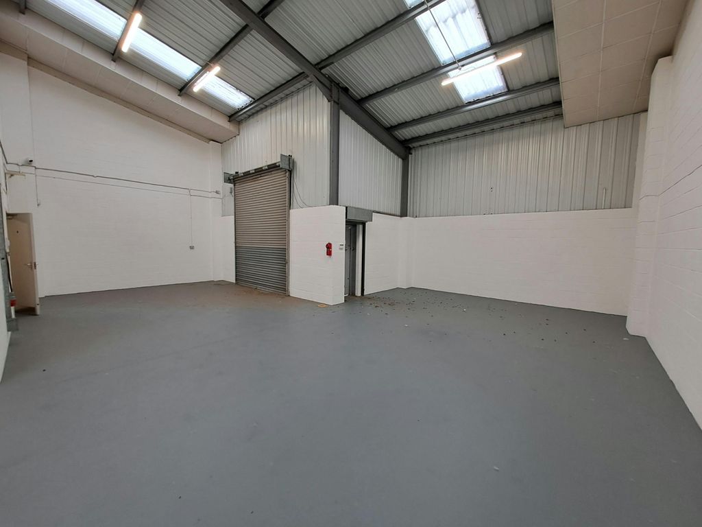 Property photo 2 of 9 1000020458.Jpg