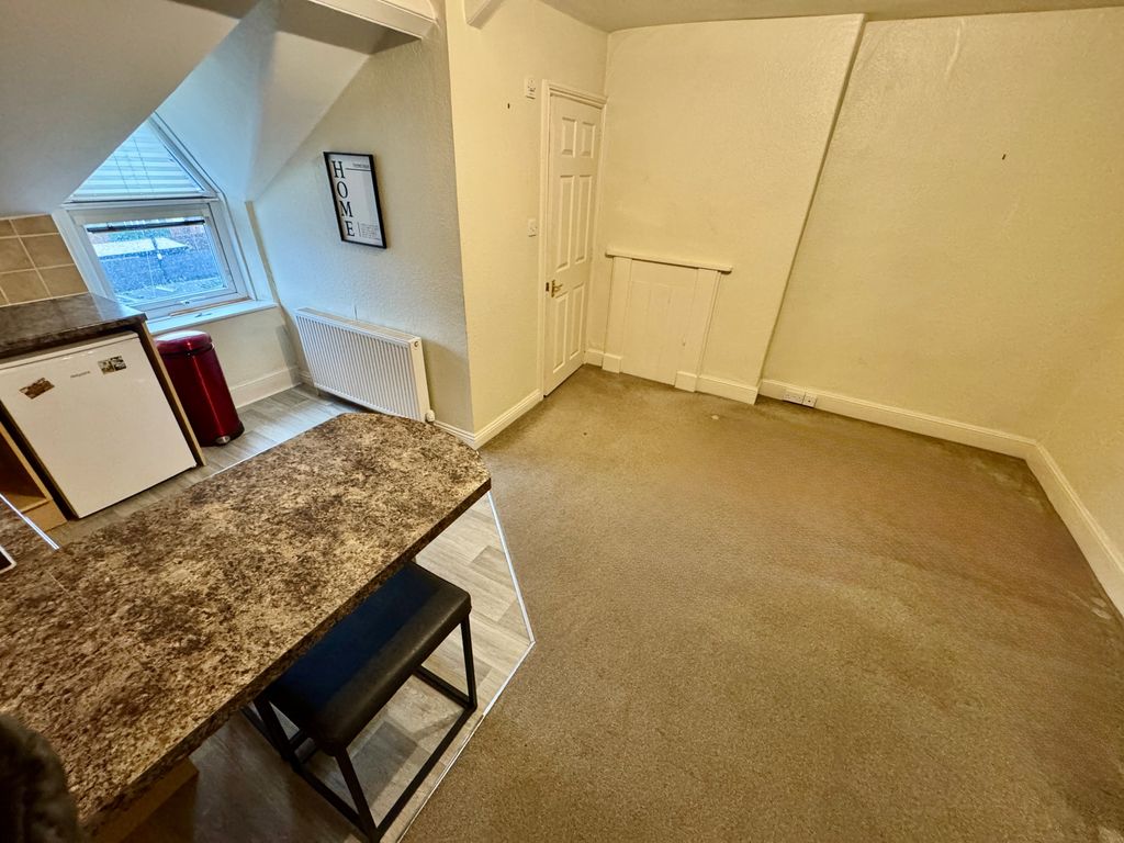 Property photo 3 of 6 Image