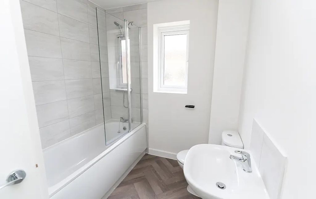 Property photo 3 of 4