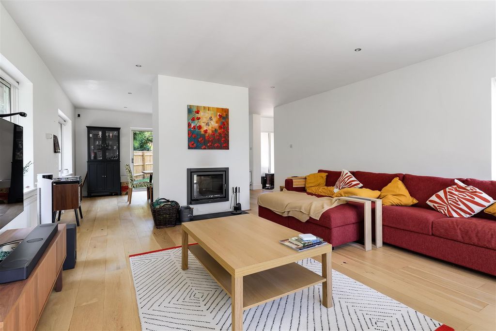 Property photo 2 of 18 Img (5).Jpg