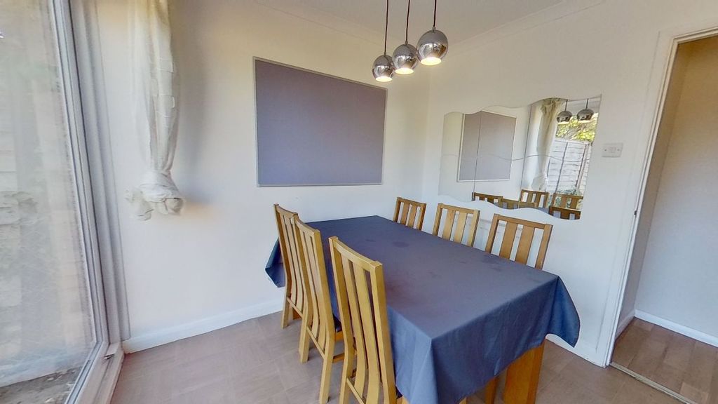 Property photo 2 of 29