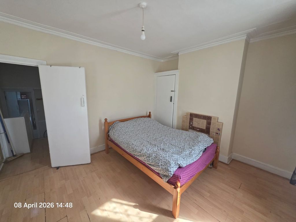 Property photo 3 of 5 Gallery