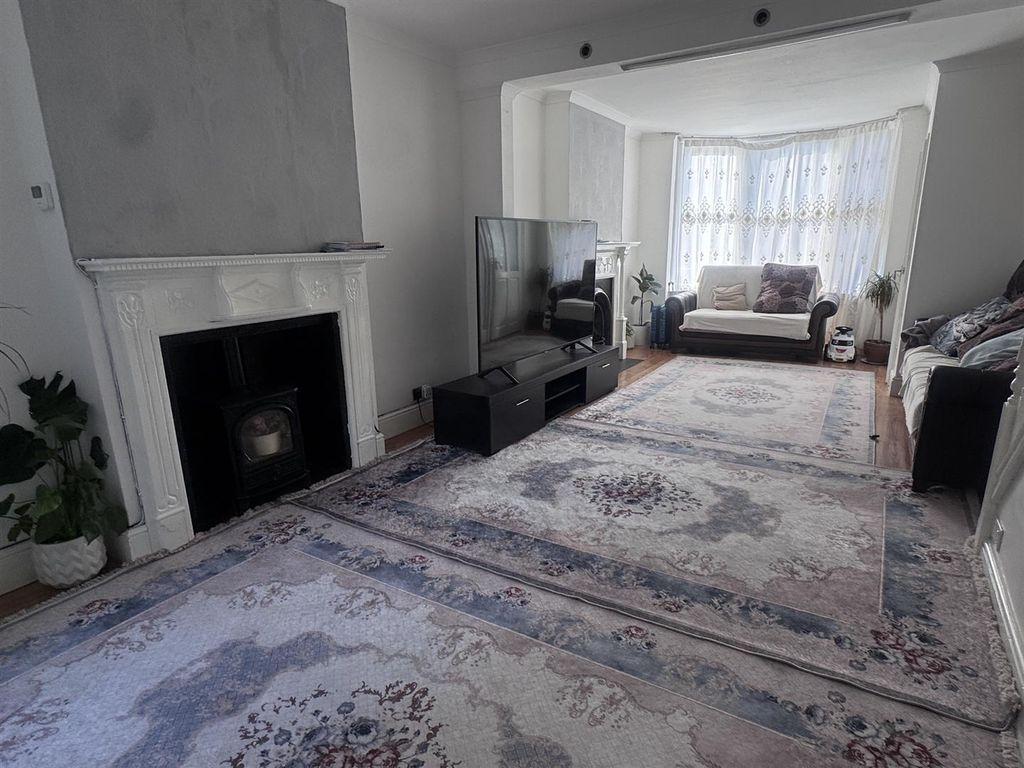 Property photo 3 of 9 Screenshot 2025-09-30 At 15.20.42.Png