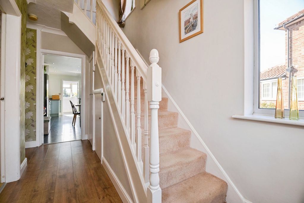 Property photo 2 of 11 Pbox-Img.Jpg