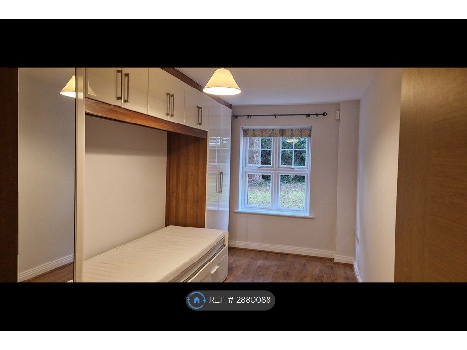 Property photo 3 of 11 Bedroom 2