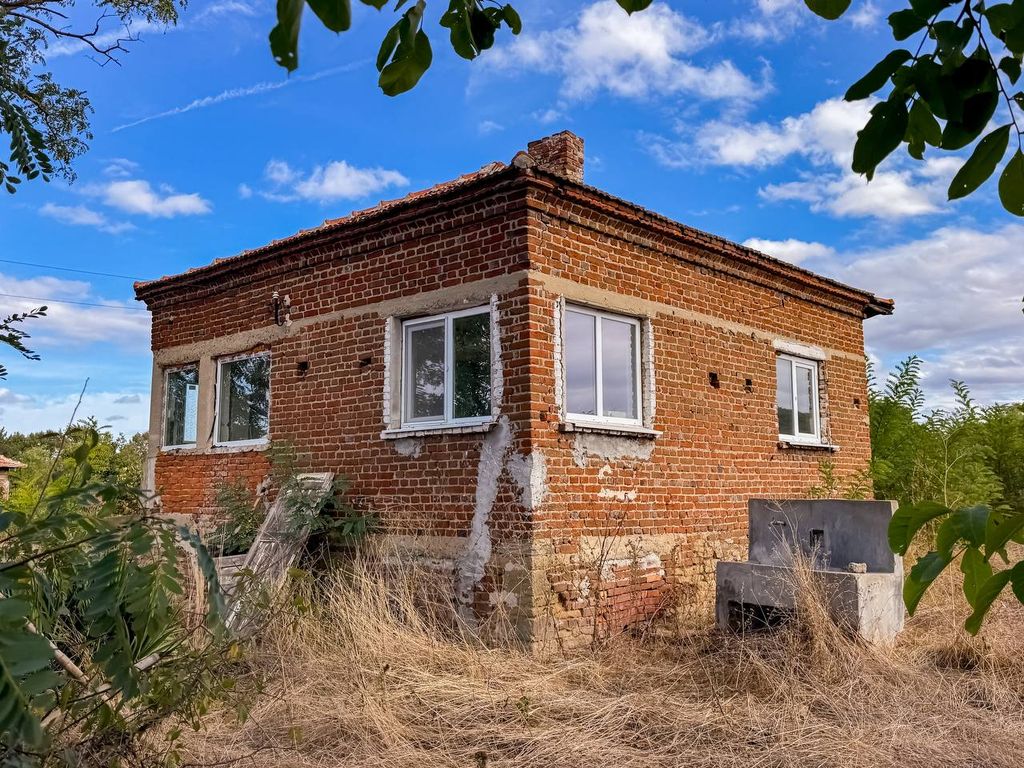 Property photo 1 of 5