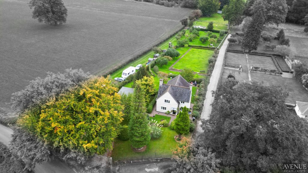 Property photo 2 of 44 4532204