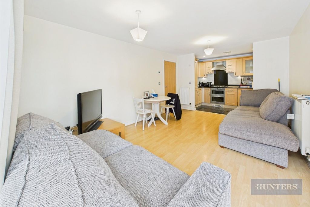 Property photo 3 of 14 270578F9-Cam05152G0-Pr0180-Still019.Jpg
