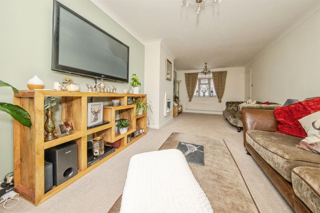 Property photo 2 of 20