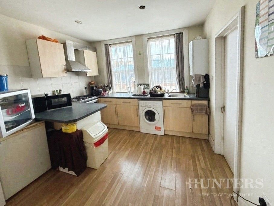 Property photo 3 of 6 Pbox-Img.Jpg