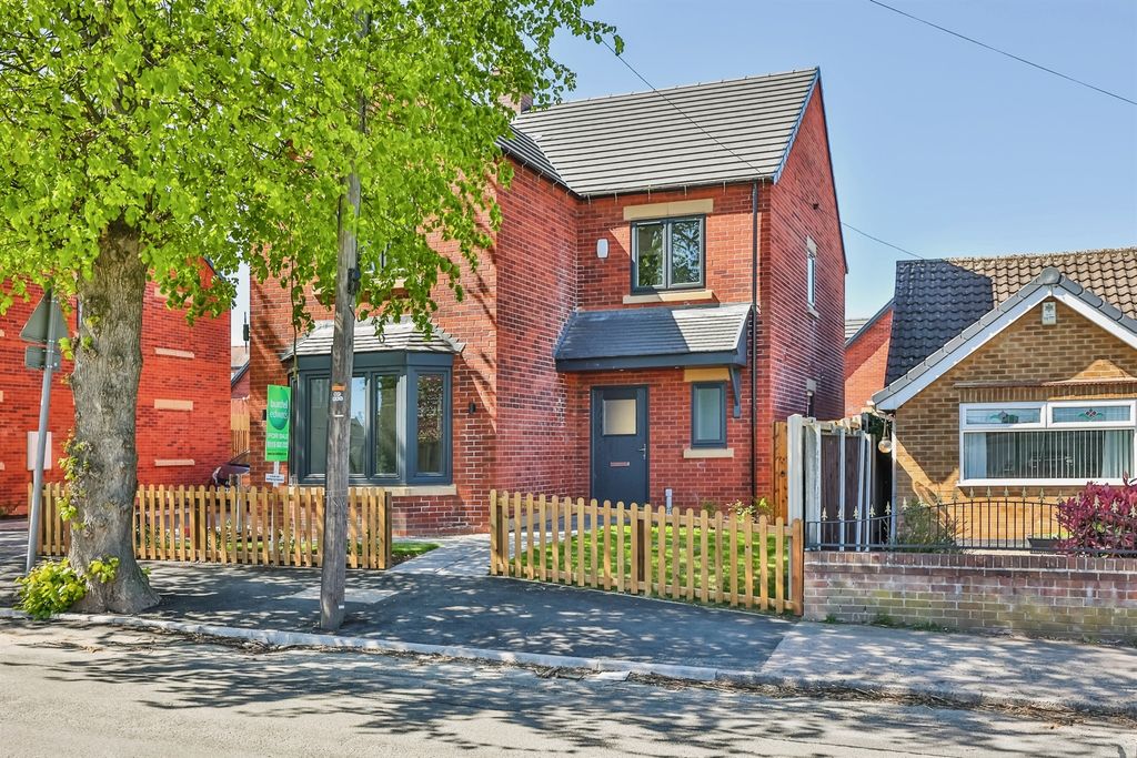 Property photo 1 of 30