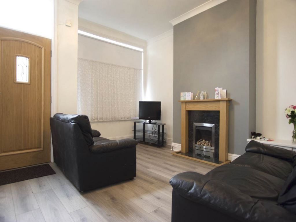 Property photo 3 of 11