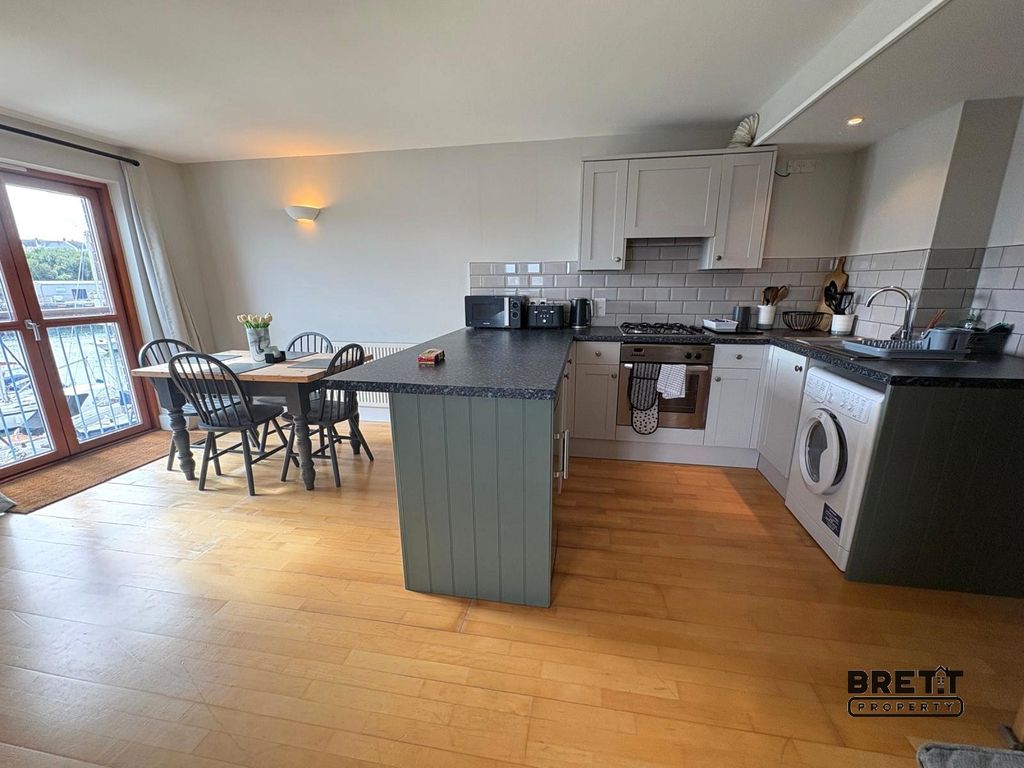 Property photo 2 of 8 Kitchen-Dining