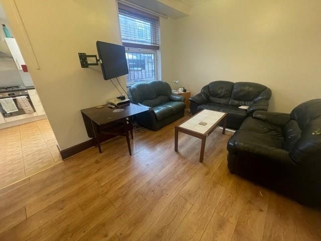 Property photo 2 of 10 Living Room