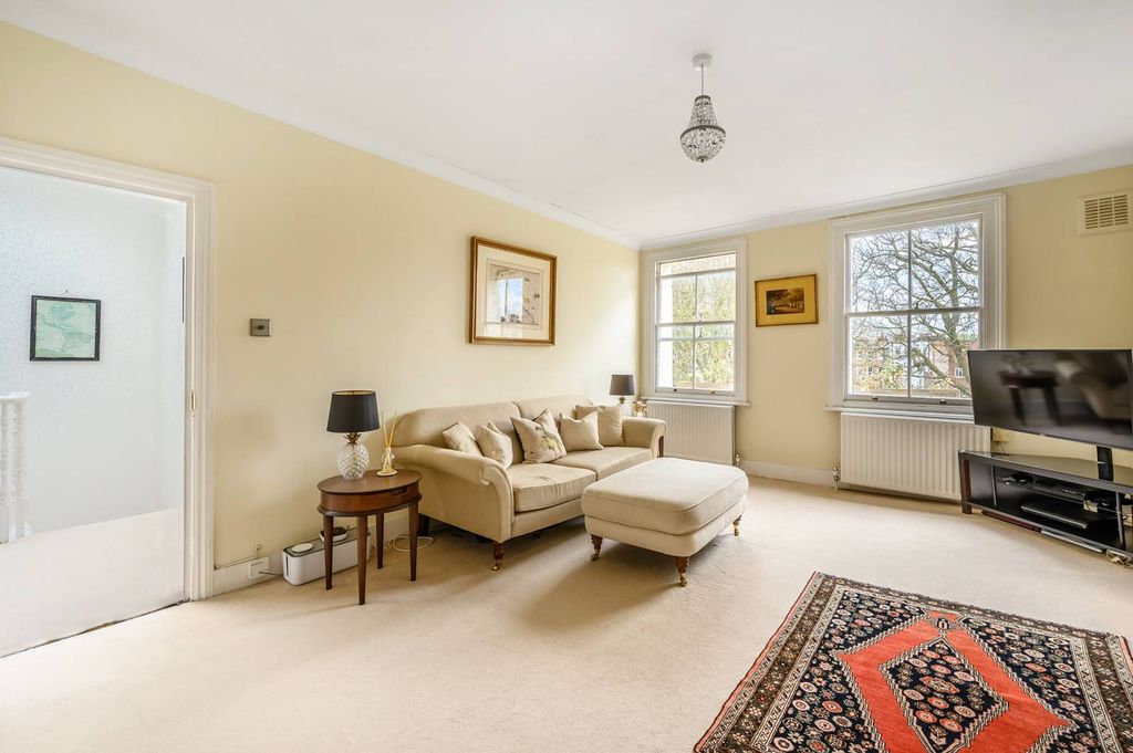 Property photo 3 of 12