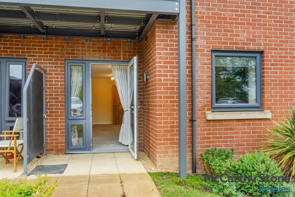 Additional image 5 of 2 bed flat for saleBarleythorpe Road, Rutland LE15