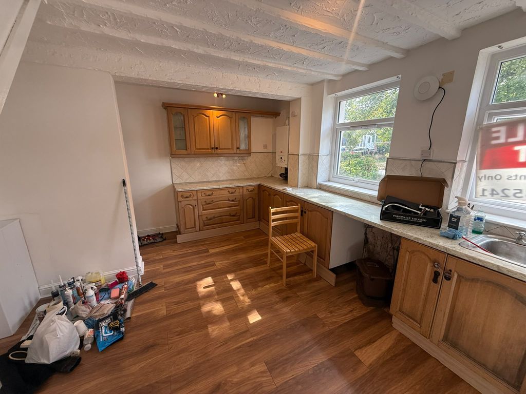 Property photo 2 of 11 Gallery