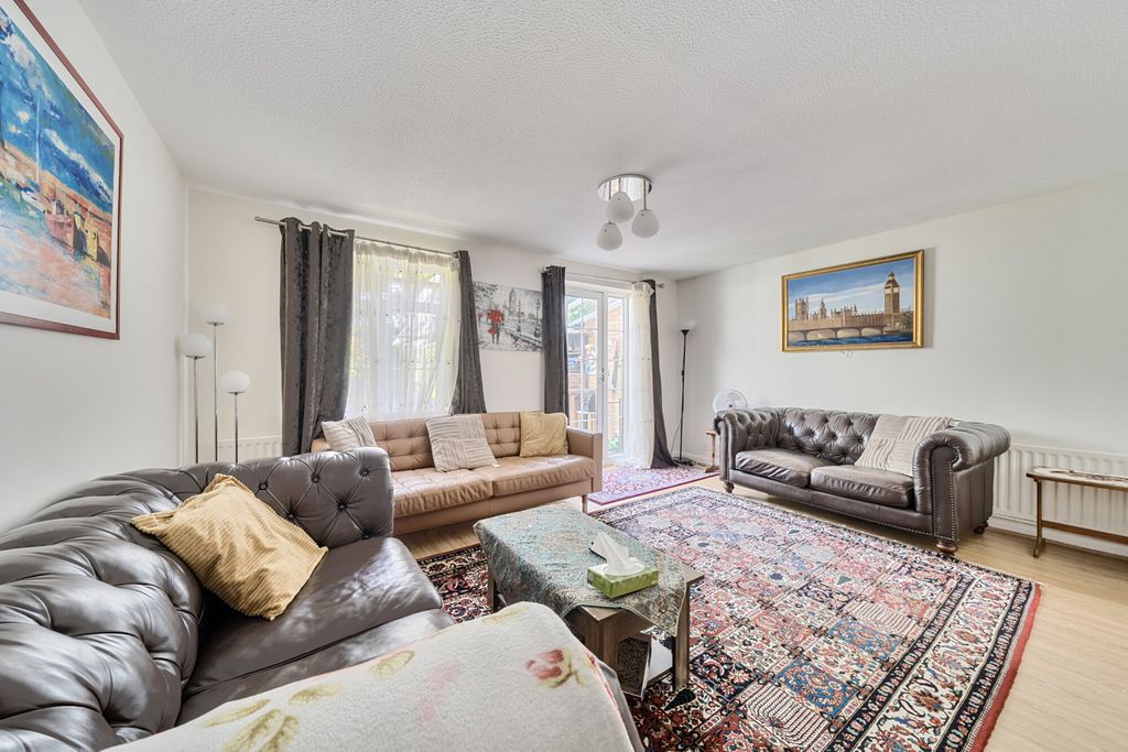 Property photo 2 of 19 1310417-2-6855A3A...