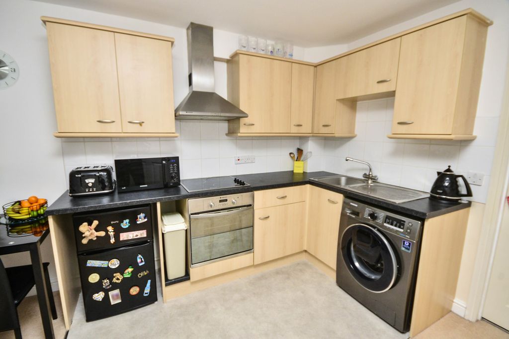 Property photo 3 of 6