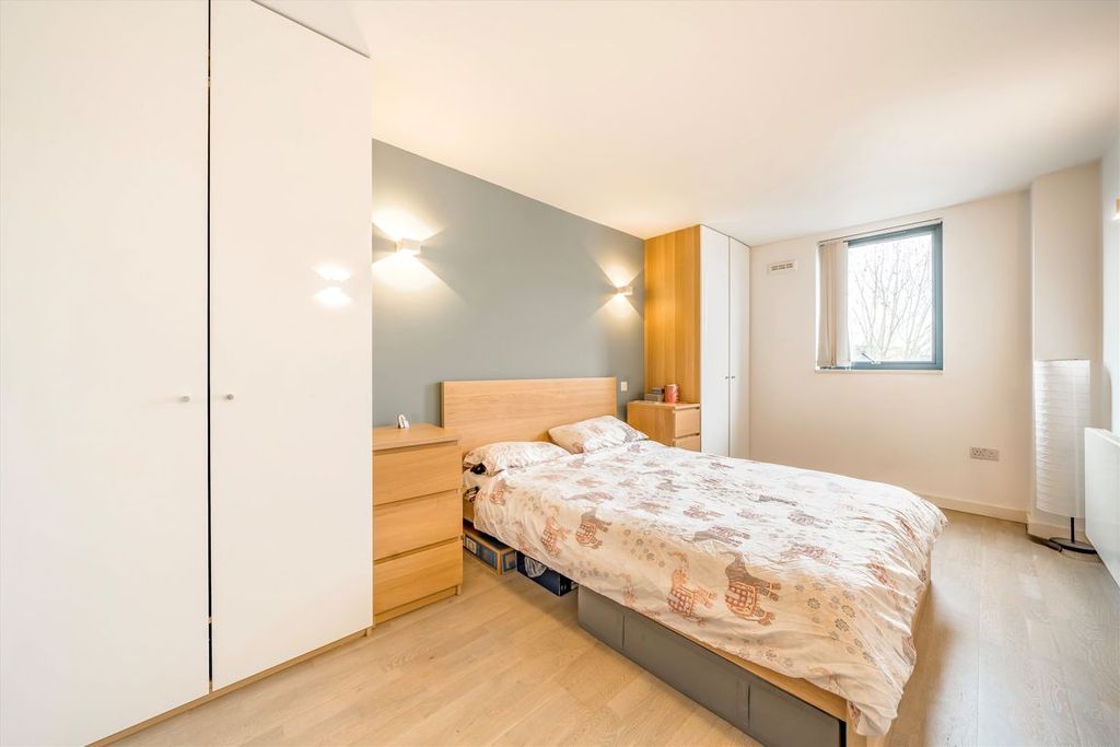 Property photo 3 of 5