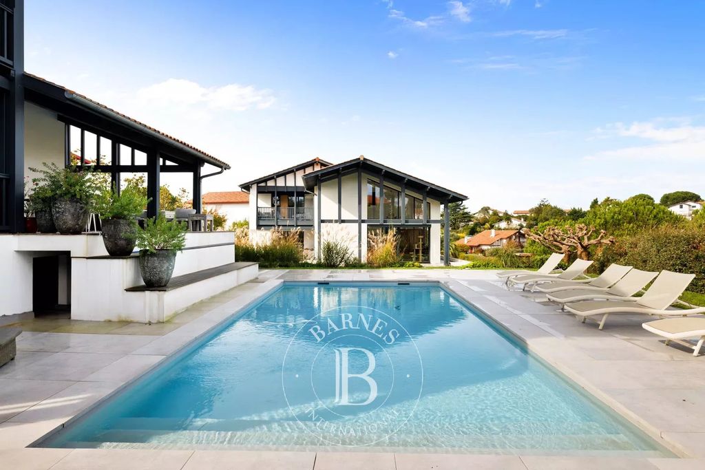 Property photo 2 of 29