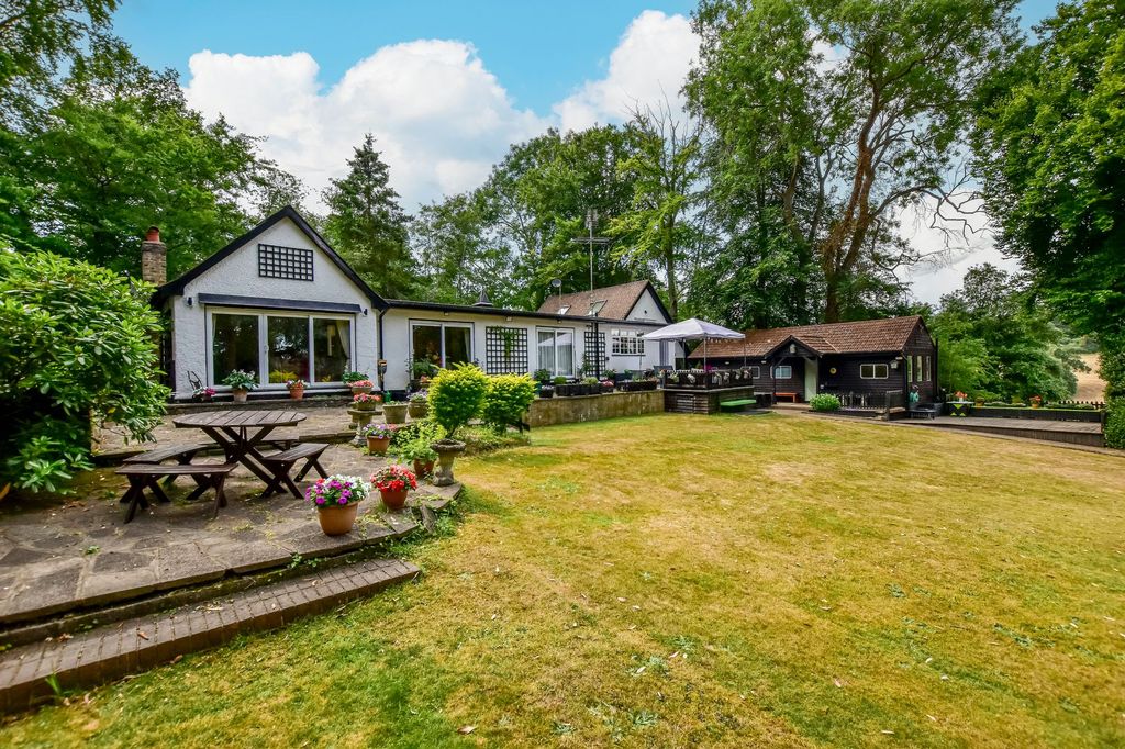 Property photo 1 of 59