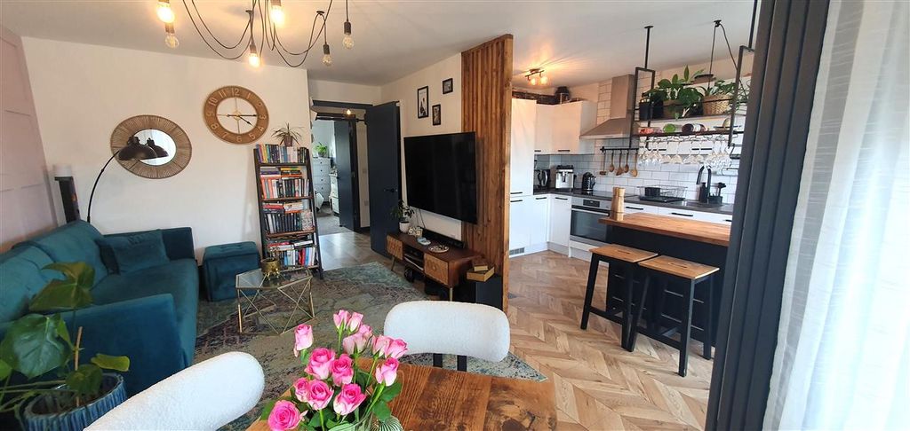 Property photo 1 of 14 Main Picture