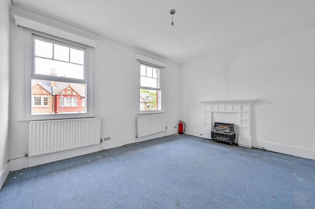 Property photo 3 of 10