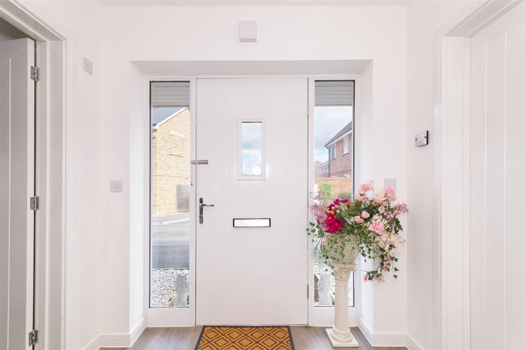 Property photo 3 of 36 13 (14).Jpg