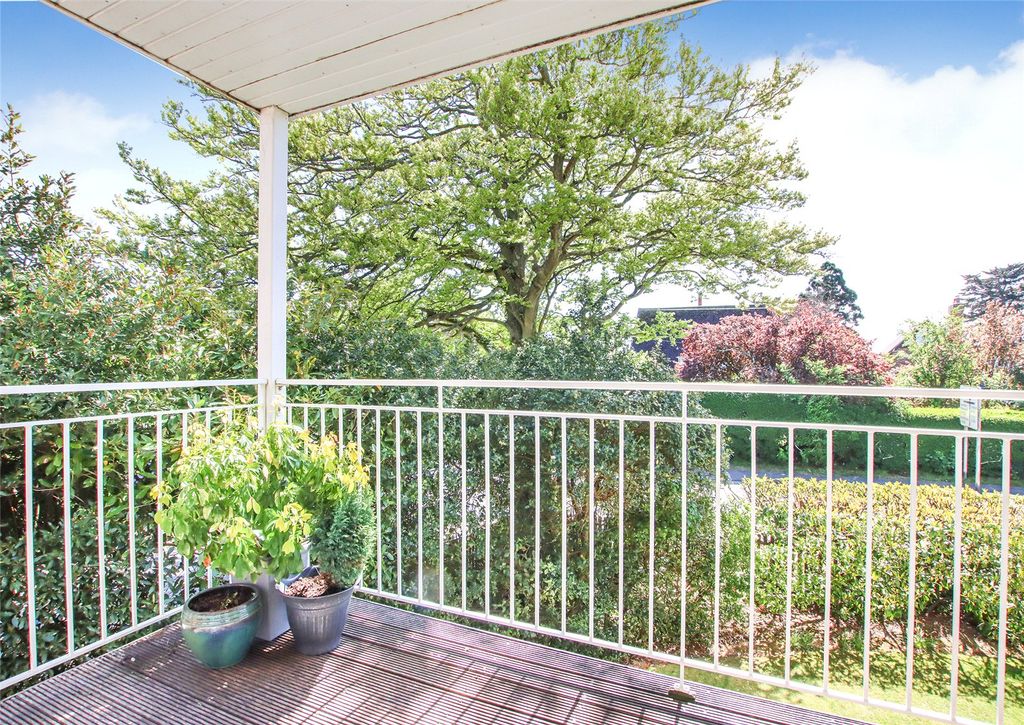Property photo 1 of 16 Picture No. 11