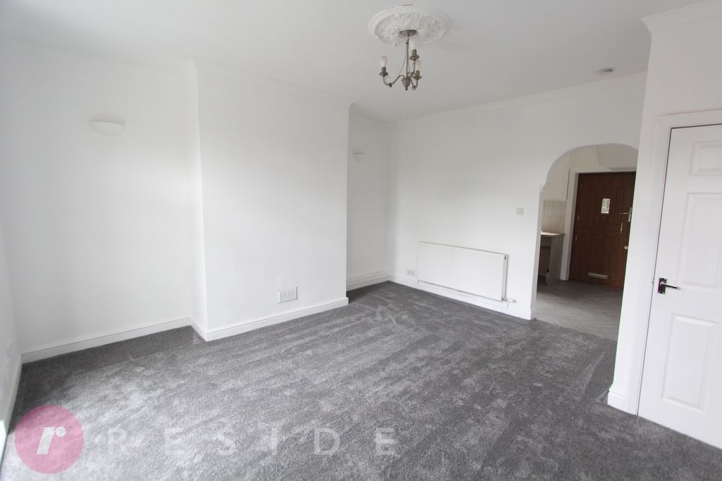 Property photo 2 of 14 Lounge