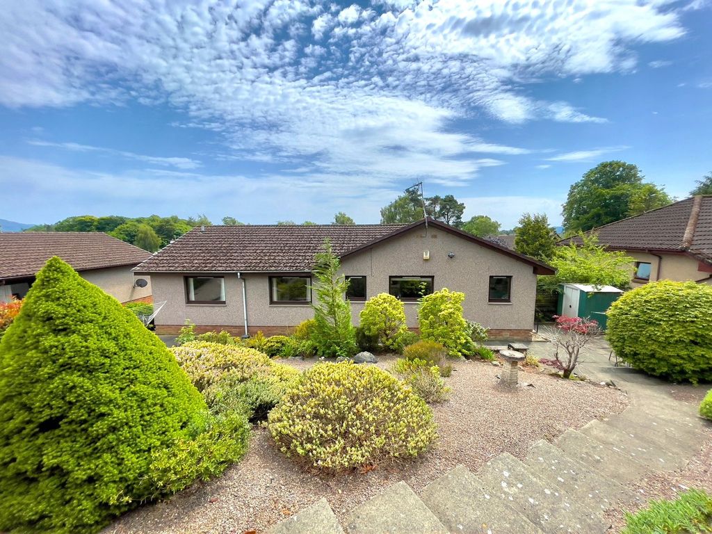 Property photo 1 of 37