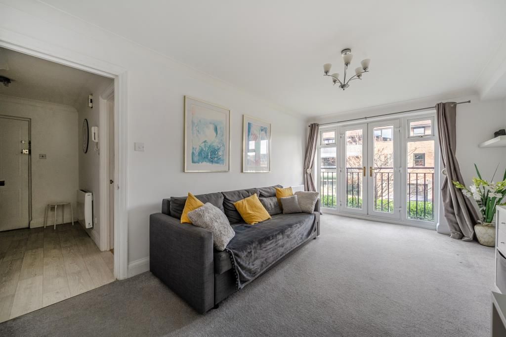 Property photo 3 of 12 Reception