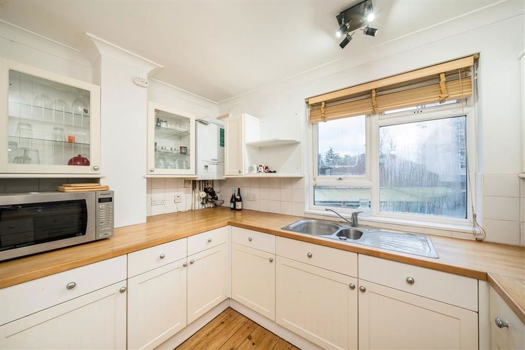 Property photo 2 of 5