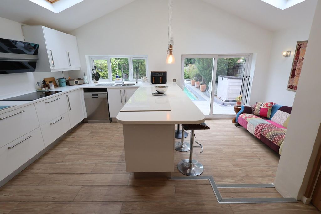 Property photo 2 of 24 Kitchen/Diner/Sitting Room