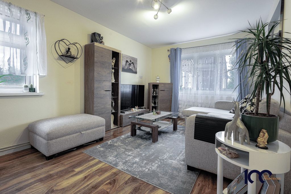 Property photo 3 of 9