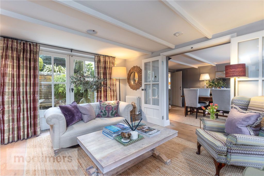 Property photo 3 of 34 Sitting Room