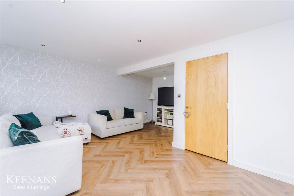 Property photo 3 of 34 3.Jpg
