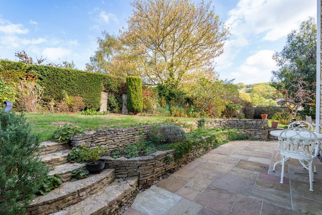 Property photo 3 of 18