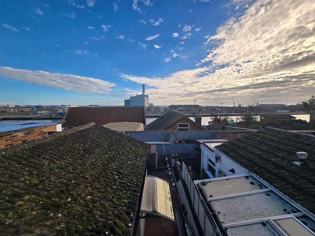 Property photo 2 of 14 View