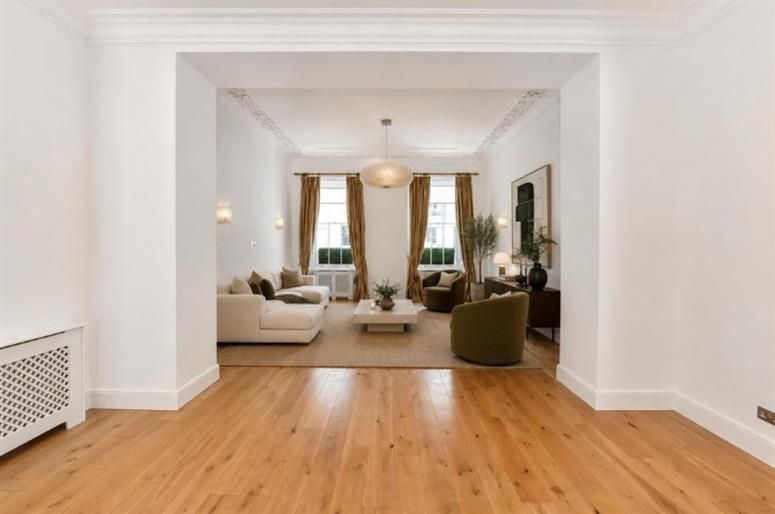 Property photo 1 of 14 Receptio Room